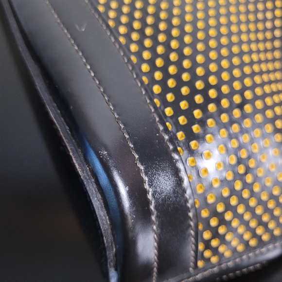 Dooney & Bourke Vintage  Made in USA Cabriolet Bucket Bag - Picture 8 of 16